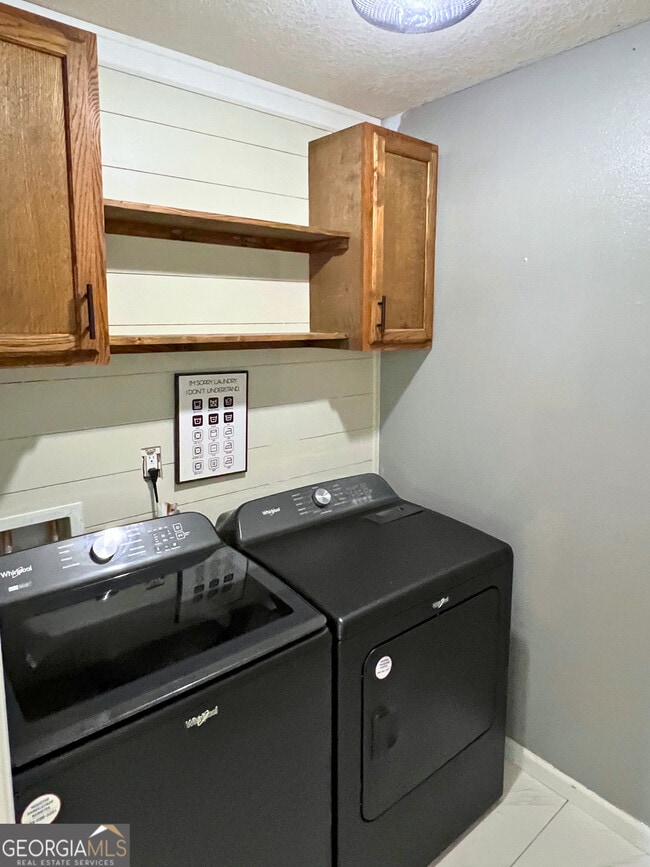 Building Photo - 204 Hayworth Ct