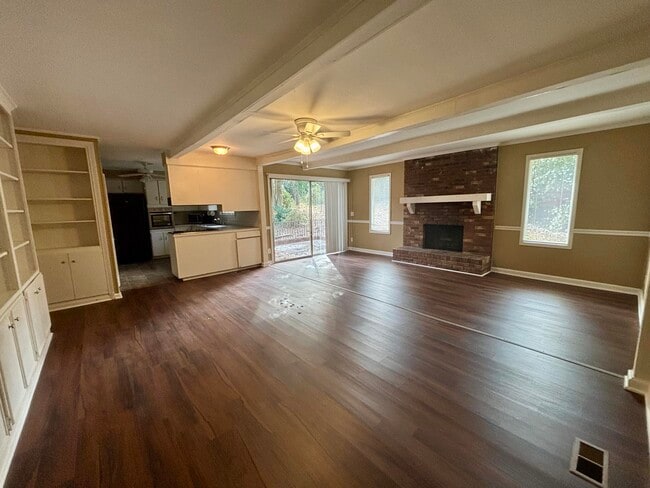 Building Photo - 1113 Glen Ct