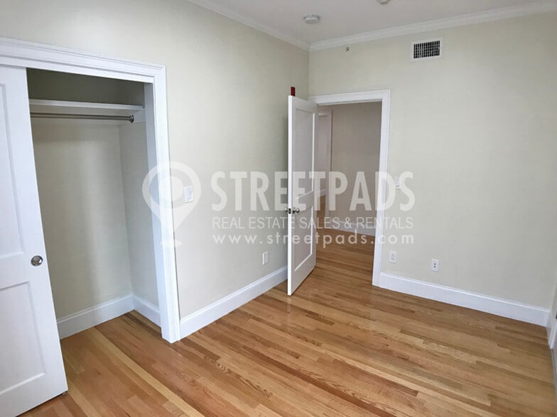 Building Photo - 201 Harvard Ave