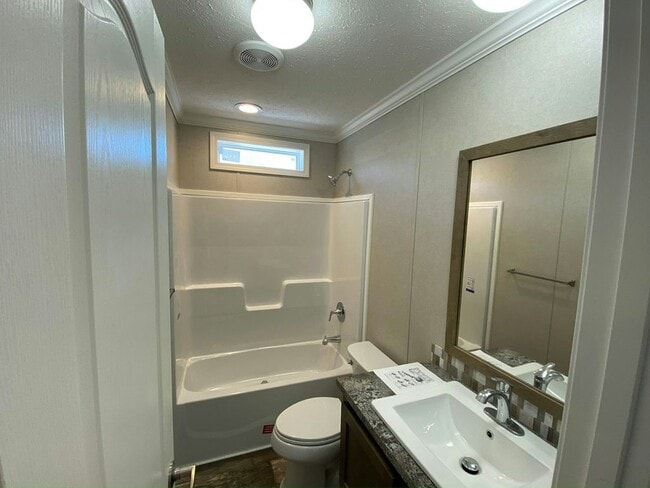 Building Photo - 131 Zimmer Dr W
