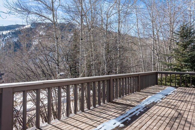 Building Photo - 60 Northway Dr