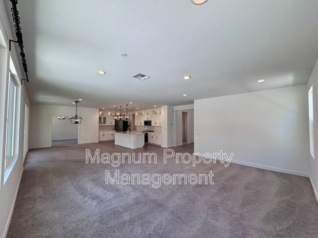 Building Photo - 34118 Willow Stone St