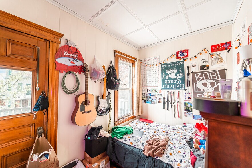 Building Photo - 23 Wisconsin Ave