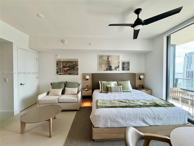 Building Photo - 159 NE 6th St