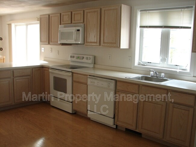 Building Photo - 43 Juniper St