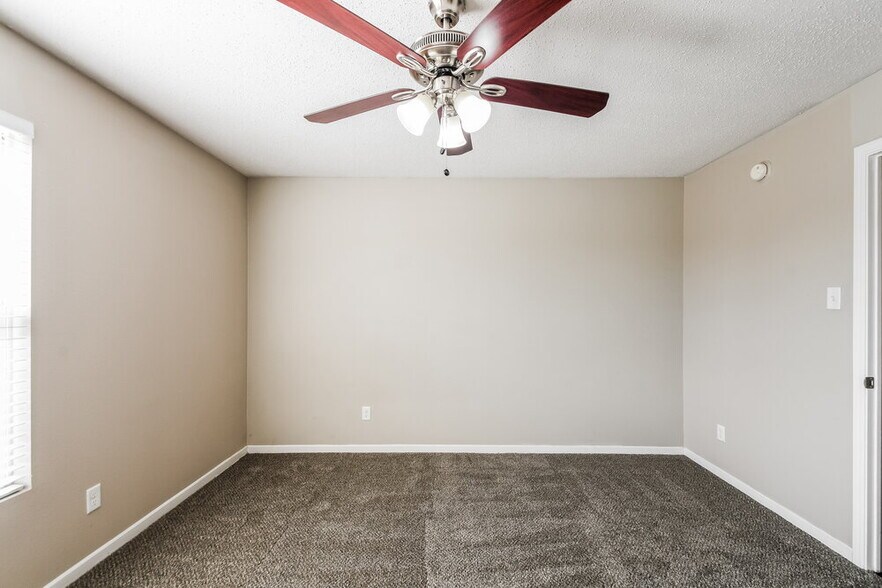 Building Photo - 7930 Caraway Ln