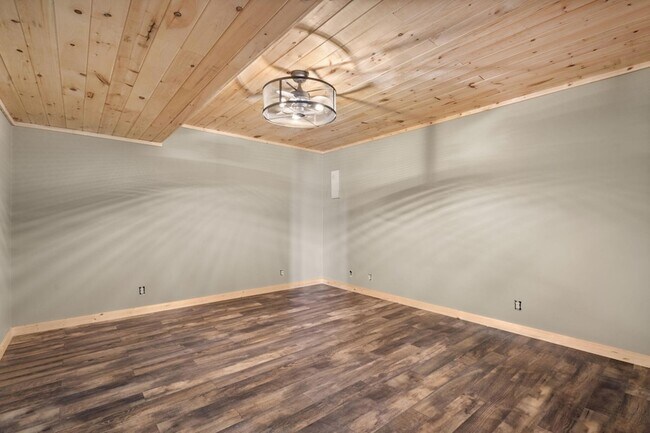 Building Photo - 42 Irish Hills Blvd