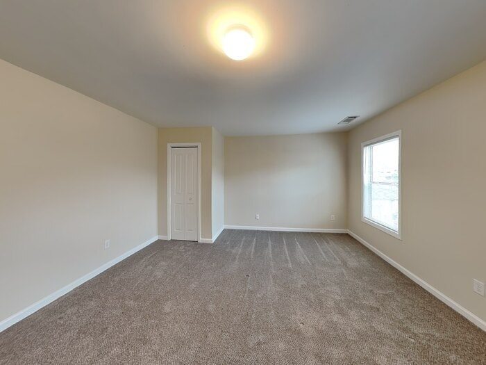 Building Photo - 2609 Bluestone Dr SW