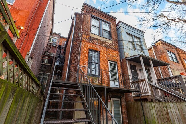 Building Photo - 1805 Bolton St
