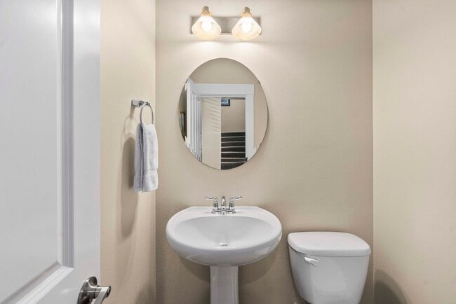 Building Photo - 2030 Nelson St