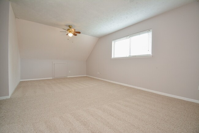 Building Photo - 21318 Park Valley Dr