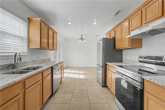 Building Photo - 5213 S 62nd St