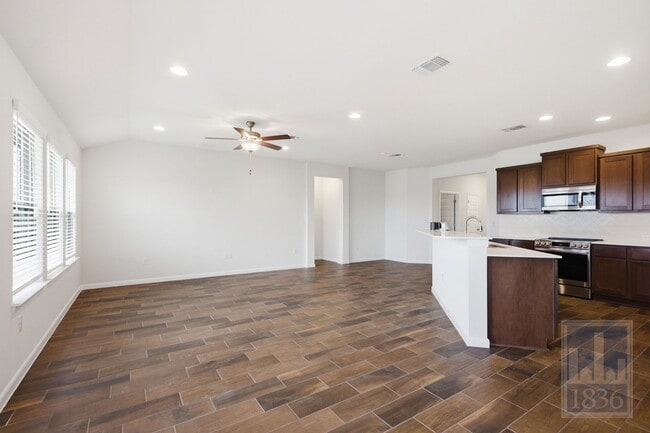 Building Photo - 9604 Eloquence Dr