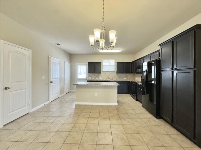 Building Photo - 713 Katmai Cir