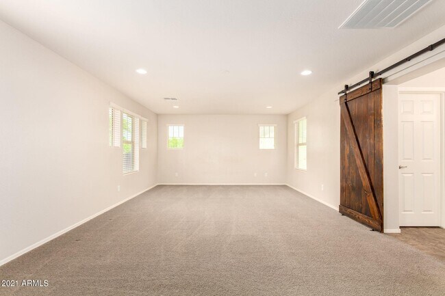 Building Photo - 21051 W Wycliff Dr