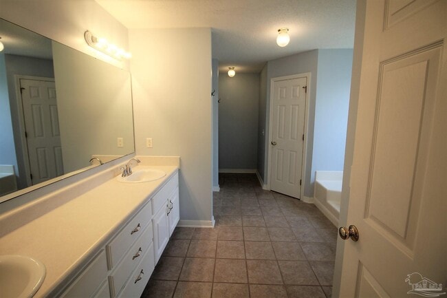 Building Photo - 5454 Keel Dr