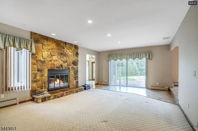 Building Photo - 88 Van Blarcom Ln