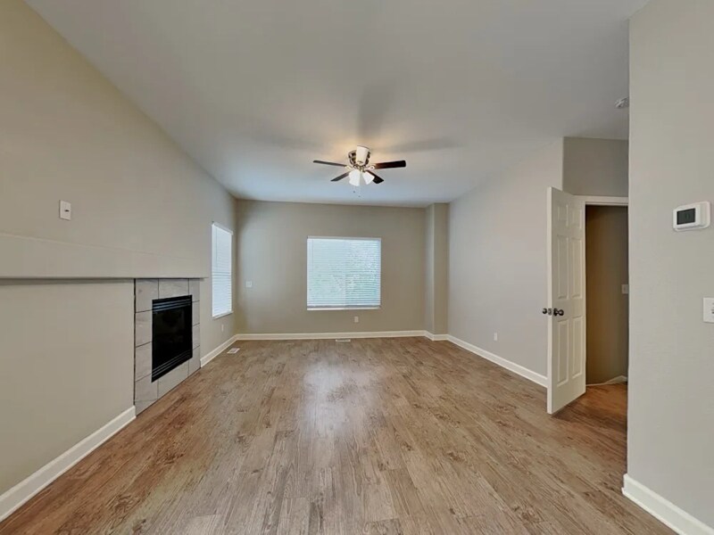 Building Photo - 3125 Seaside View