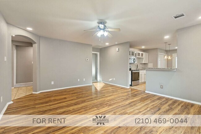 Building Photo - 9131 Hilltop Crossing Dr