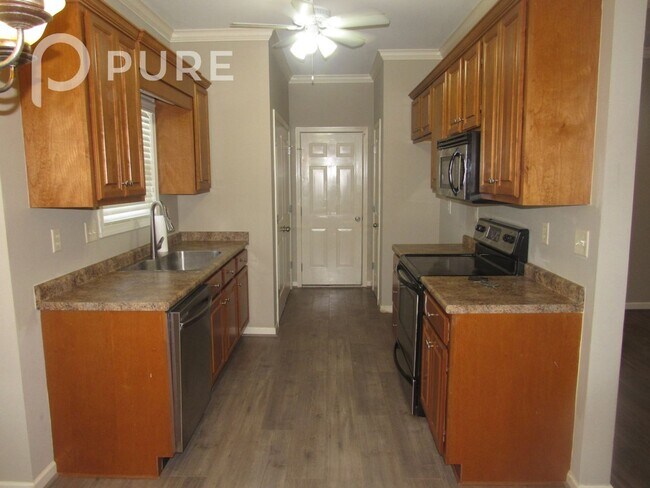 Building Photo - 2021 Hidden Forest Ln
