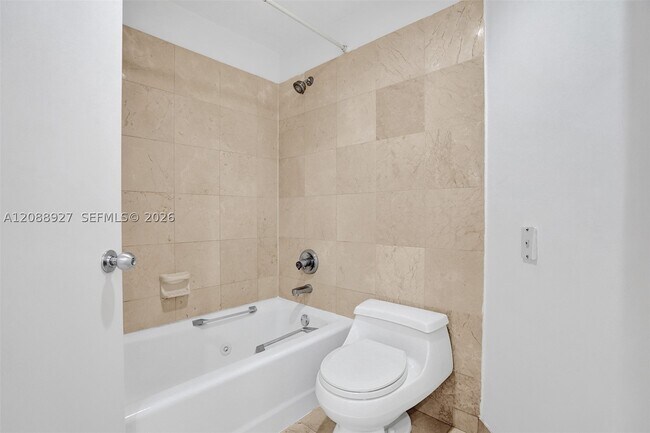 Building Photo - 888 Brickell Key Dr