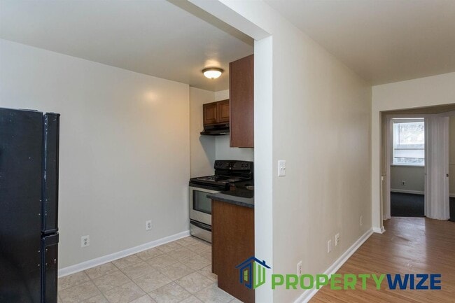 Building Photo - 7241 Holabird Avenue Apt B