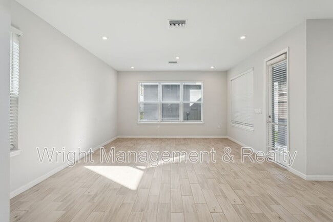 Building Photo - 13743 Rangeland Blvd