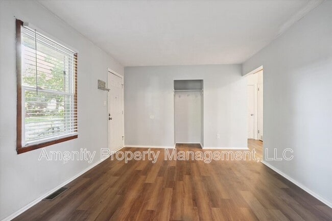 Building Photo - 12 Northampton Dr