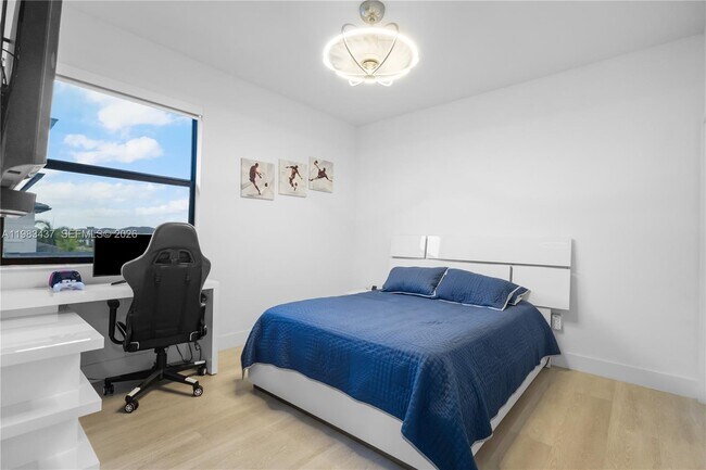 Building Photo - 4335 SW 174th Ave