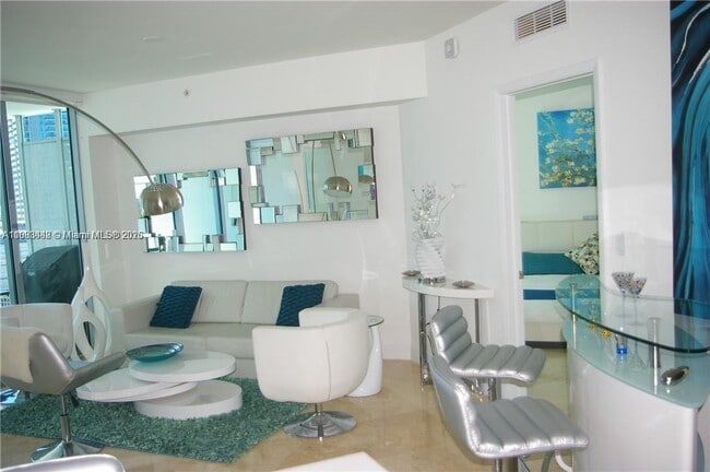 Primary Photo - 350 S Miami Ave