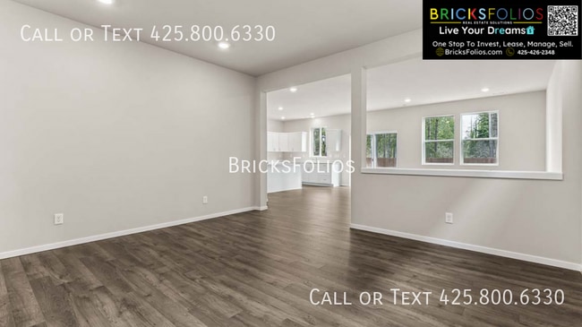 Building Photo - 4039 Hyde Lp NE