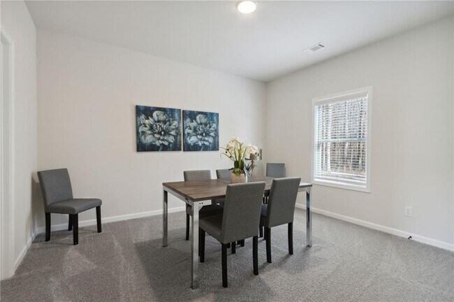Building Photo - 396 Rodeo Dr
