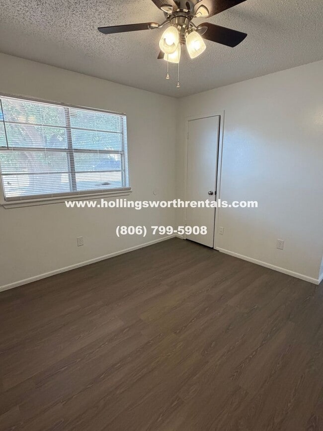 Building Photo - Spacious 3 Bedroom, 2 Bath, 2 Car Garage with bonus room