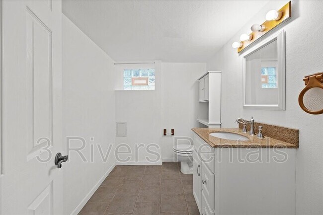 Building Photo - 1339 Rutherford Ave