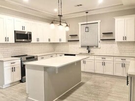 Building Photo - 3394 Spottswood Ave