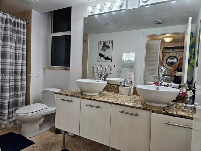 Building Photo - 41 SE 5th St