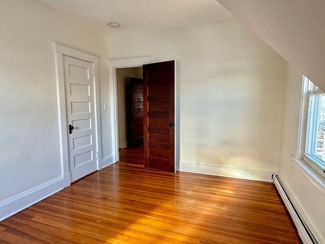 Building Photo - 1181 Boulevard