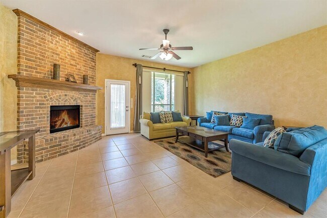 Building Photo - 18419 Willow Oak Bend Dr