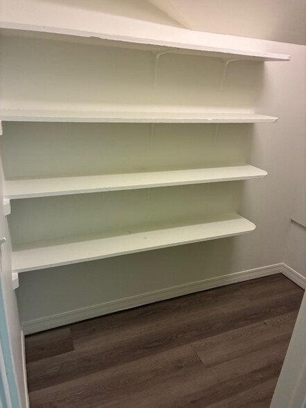 Building Photo - 5303 E 12th St