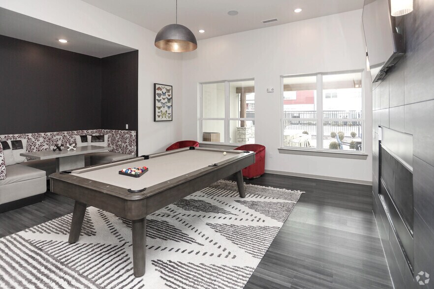 Primary Photo - Apex at Perry Crossing