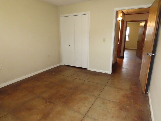 Building Photo - Whitehouse ISD! Spacious 3 Bedroom, 2 Bath...