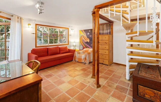 Den - 3110 Highland Ave