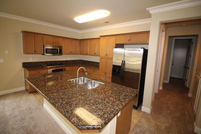 Building Photo - 3856 Heritage Ave