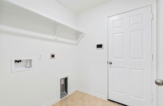 Building Photo - 8123 Leisure Pt Dr