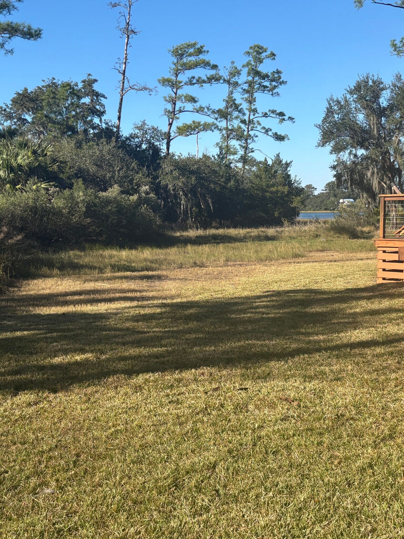 Building Photo - 44 W River Dr