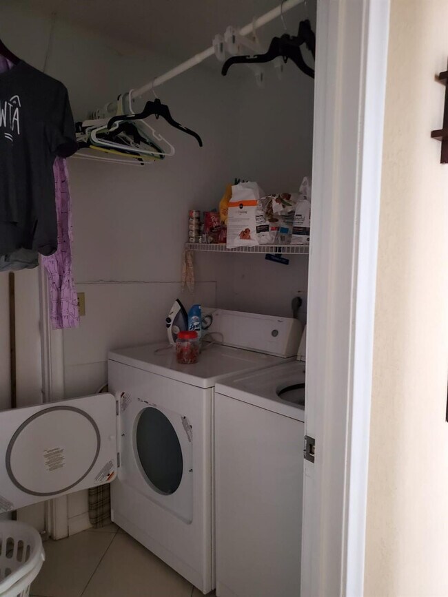 Building Photo - 9820 NW 24th St