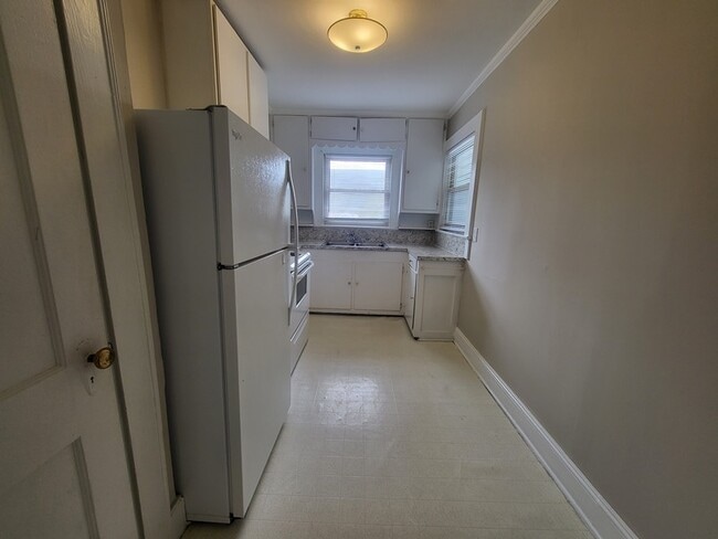 Building Photo - 399 Kerr St NW