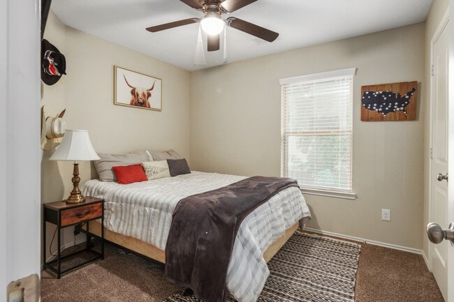 Building Photo - 1766 Parkside Shrs Ln