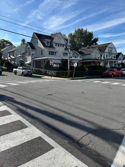 house - 1440 Penn Ave