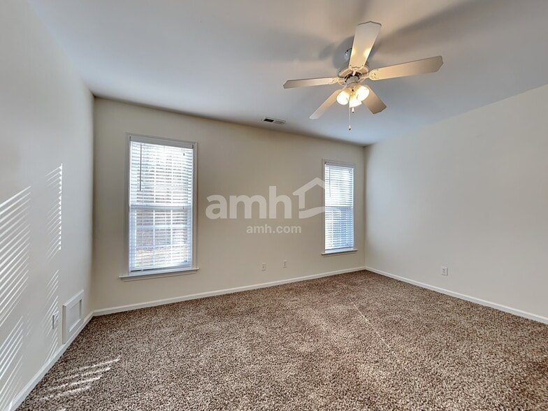 Building Photo - 220 Marino Pl